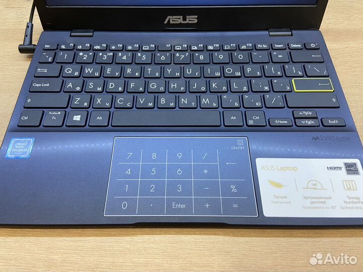 Ноутбук asus