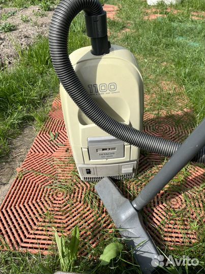 Пылесос Hitachi