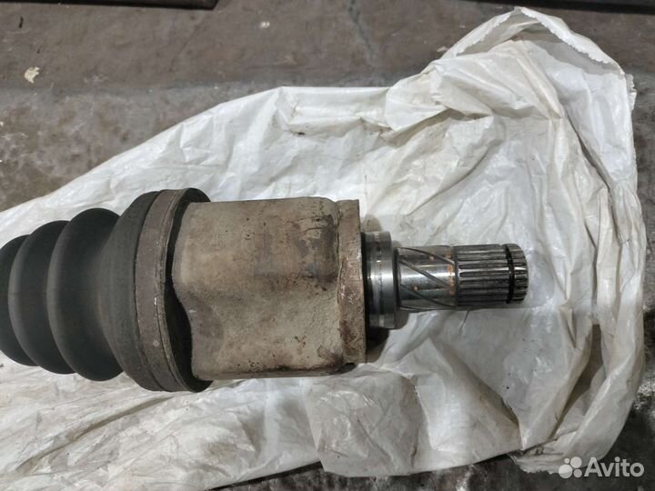 Привод левый в сборе Nissan Almera Classik МКПП