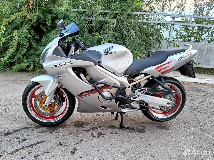 Honda CBR 600 F4i