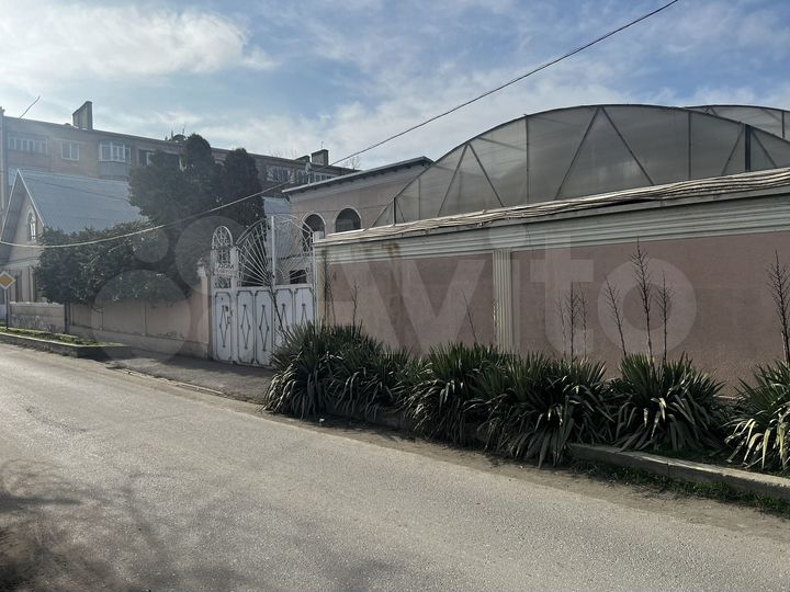 Дом 300 м² на участке 9,5 сот.