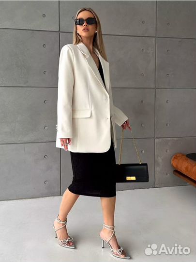 Пиджак молочный 44 свободный крой