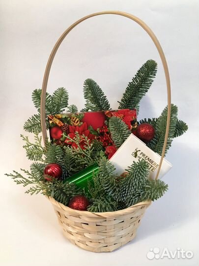 Подарочные новогодние корзины