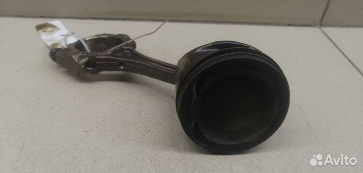 Поршень с шатуном Yaris 2005-2011