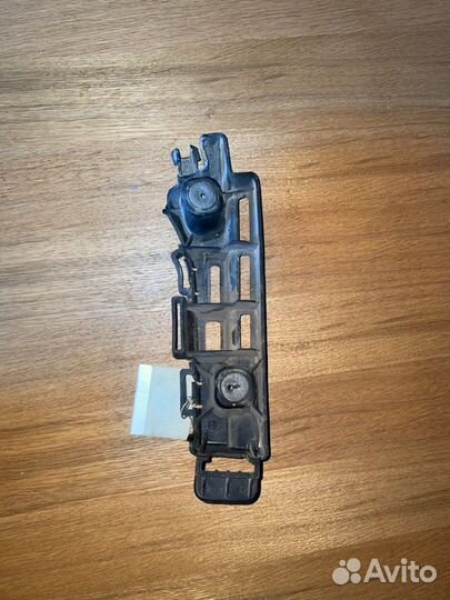 Кронштейн (направляющая) бампера задний левый