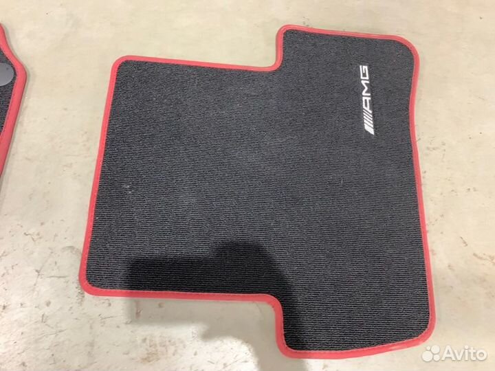 Коврики комплект Mercedes-Benz C-Class W204 271820