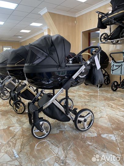 Коляска Adamex Chantal 2 в 1