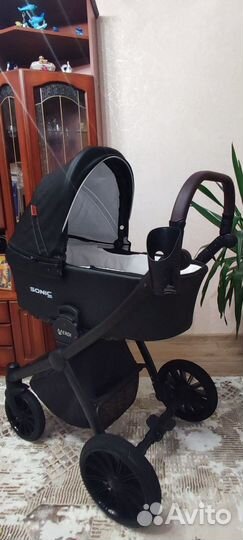 Коляскаi 3 в 1