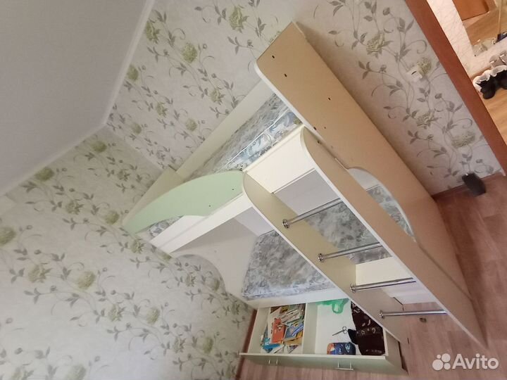 Кроватка детская двухъярусная