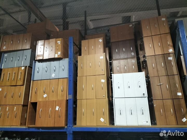 Тумба на колёсах, приставная