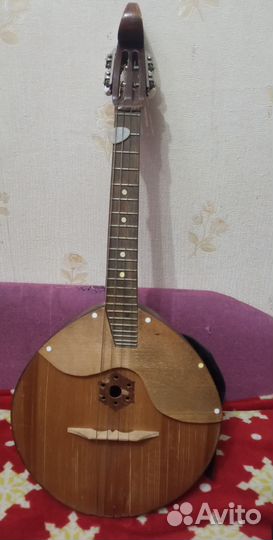 Домра 4 струнная