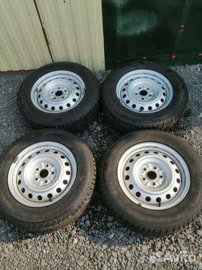 Matador MP 30 Sibir Ice 2 215/65 R16