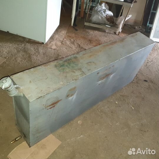 Продам дополнительный бак 250 литров