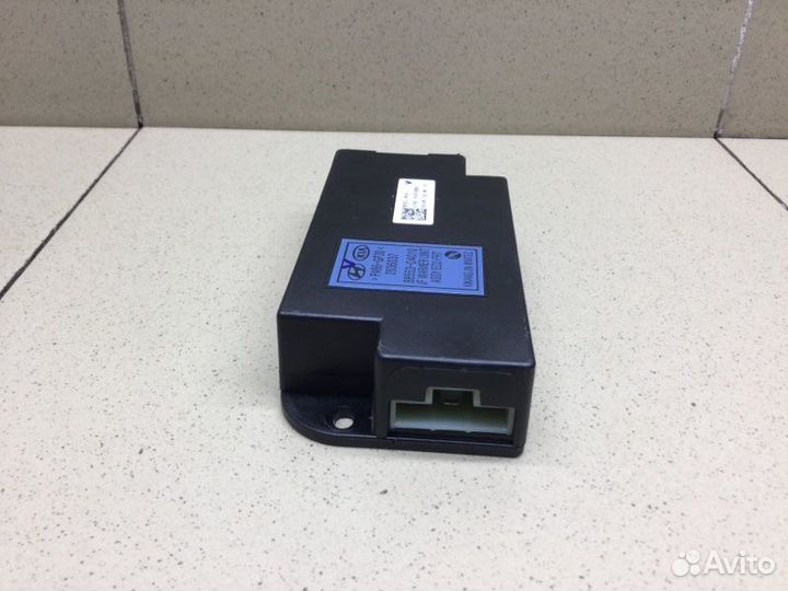 Блок электронный Kia Optima седан цвет белый SWP