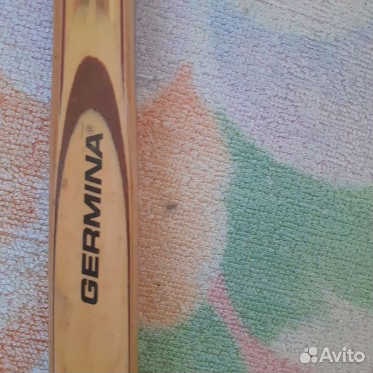 Теннисная ракетка