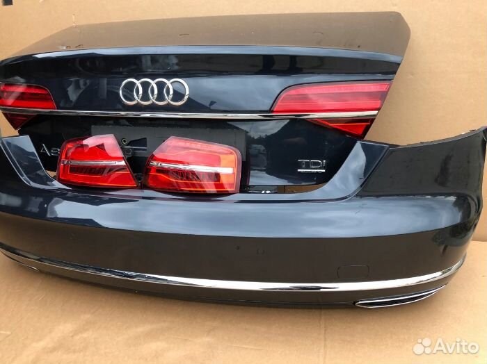 Audi A8 D4 рест. Крышка бампер фонари