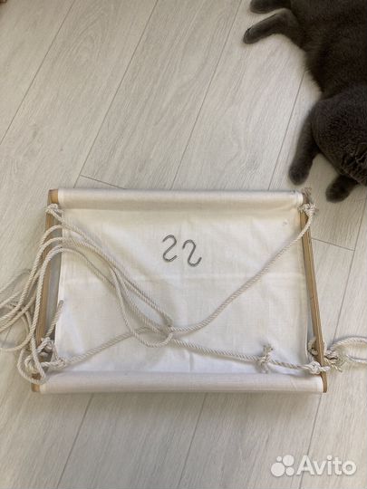 Гамак для кота на окно