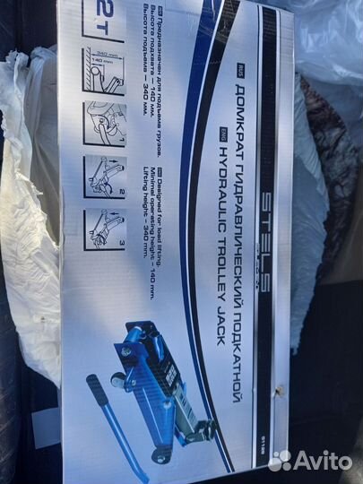 Новый домкрат подкатной 2 т stels в кейсе