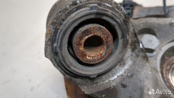 Ступица (кулак, цапфа) правая задняя Honda CR-V