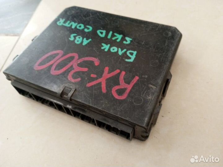 Блок электронный Lexus Rx300 1MZ 2001