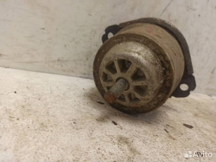 Подушка двигателя Ауди Q7 4L