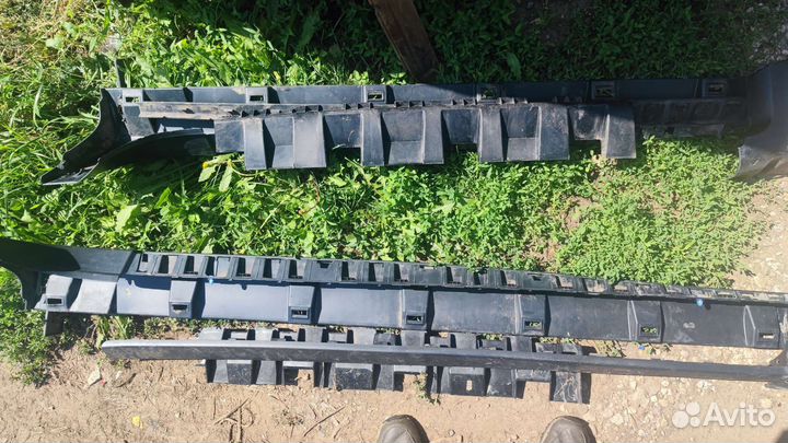 Пластиковая защита порогов Renault Duster 1