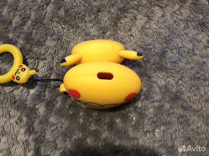 Чехол на airpods 1,2 пикачу силиконовый