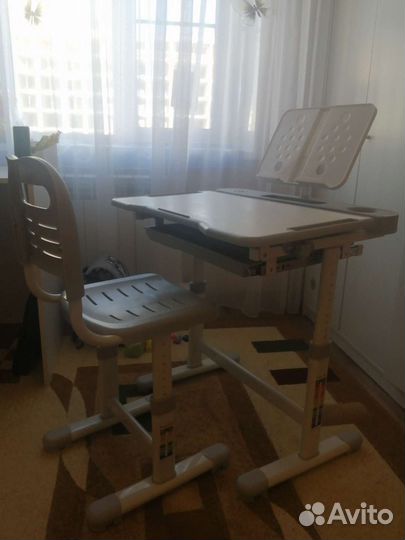 Растущая парта и стул