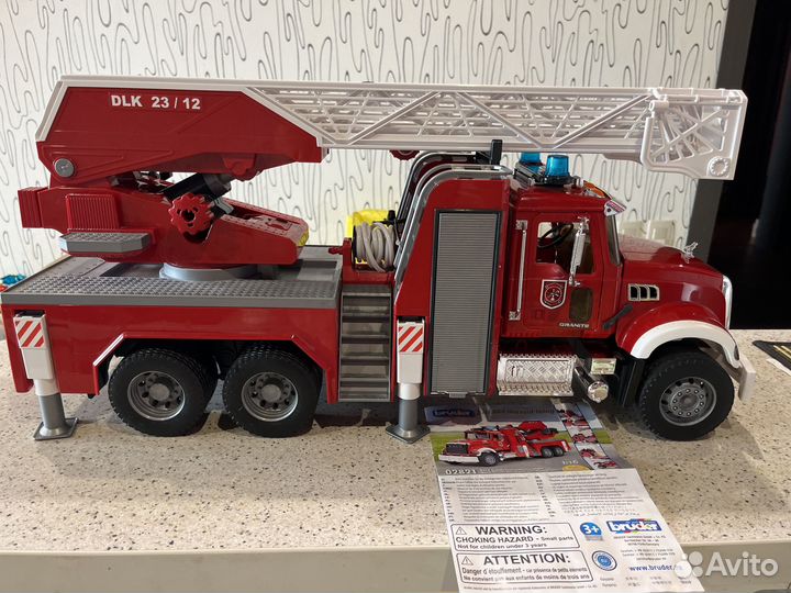 Пожарная машина bruder 02821