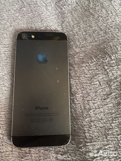 Телефон iPhone 5