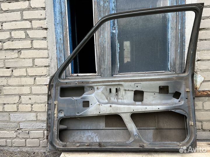 Дверь передня правая Volkswagen Golf 2 купе