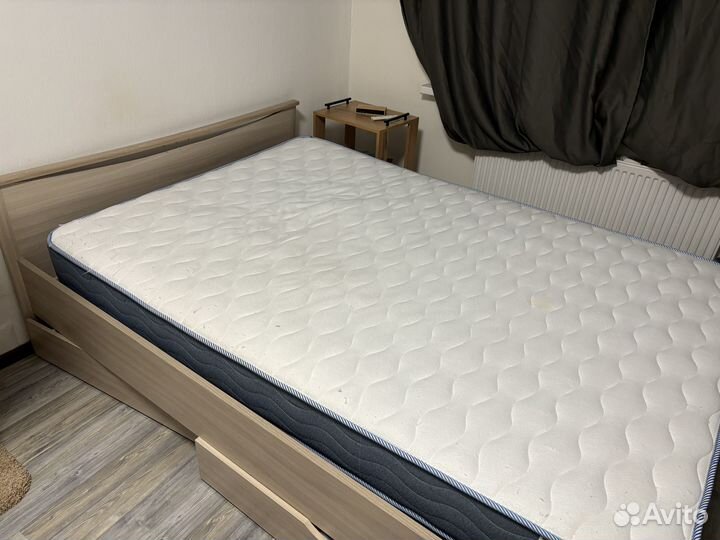 Кровать двухспальная с матрасом бу 140 200