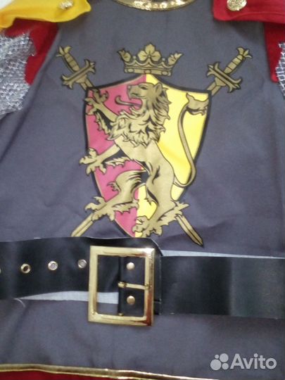 Карнавальные костюмы:рыцарь,супермен,медведь,лиса