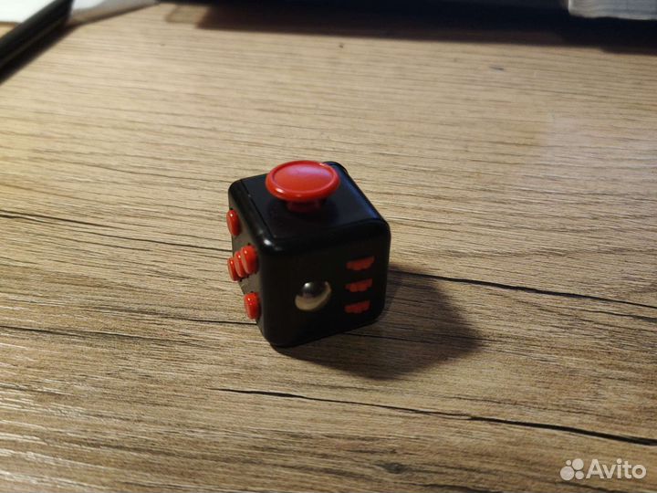 Игрушечный куб. Игрушка антистресс. Цвет: