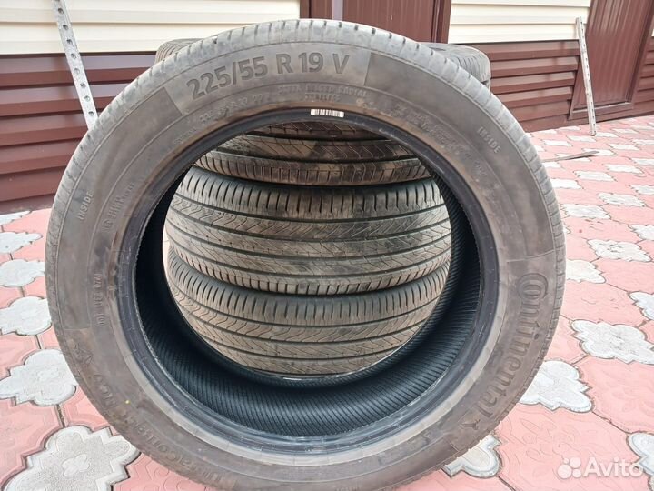 Continental ContiUltraContact UC6 225/55 R19