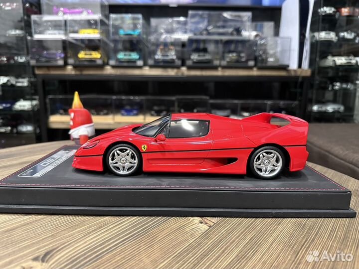 Runner Ferrari F50 1:18