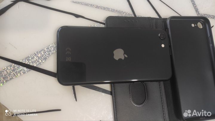 iPhone SE, 64 ГБ