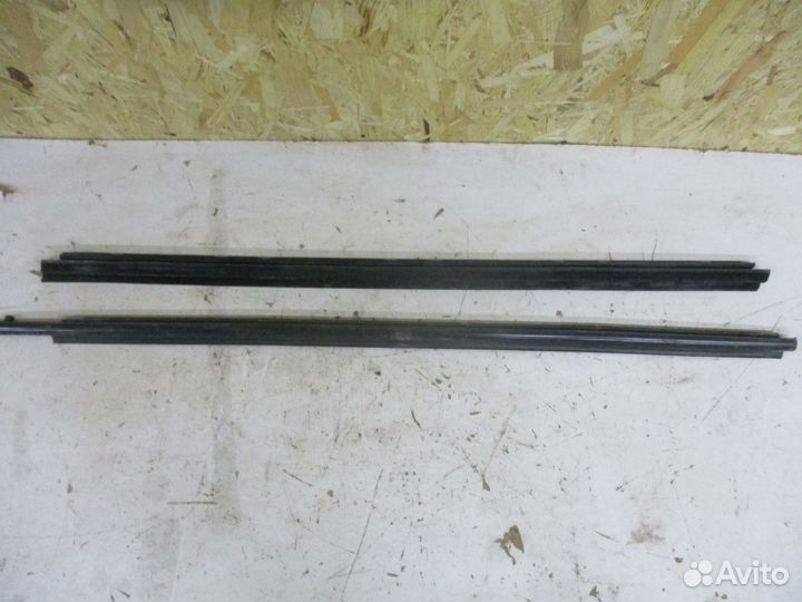 Бархотка наружная задняя левая Тойота Королла 150