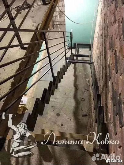 Лестница на ломаных косоурах № 76