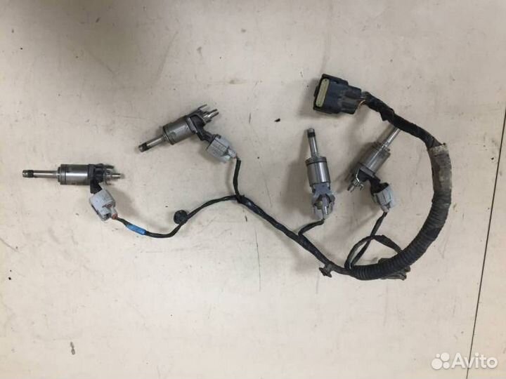 Форсунка инжекторная электрическая Ford Focus 3 20