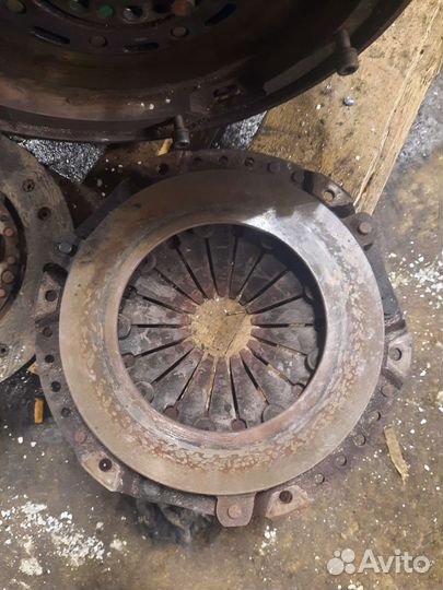 Двухмассовый маховик Мерседес