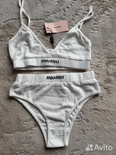 Комплект женского нижнего белья miu miu
