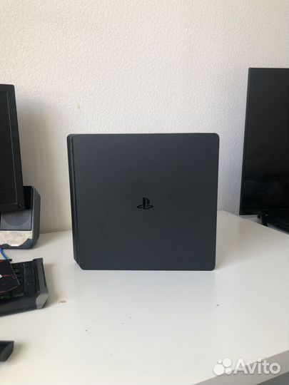Sony PS4 slim