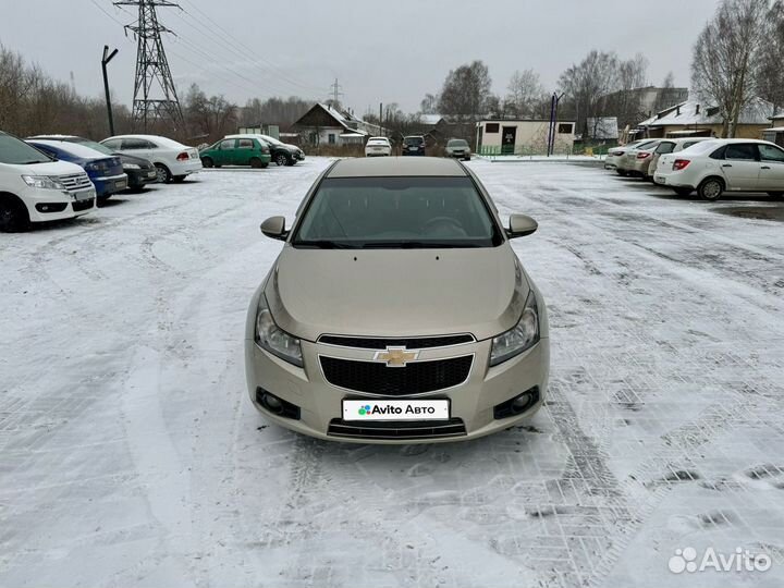 Chevrolet Cruze 1.6 МТ, 2011, 180 000 км