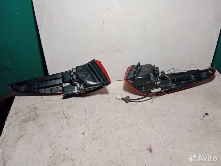 Фонарь правый и левый Kia Rio 4 2017-2020