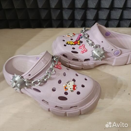 Джиббитсы (Jibbitz) для crocs сабо шипы и цепи