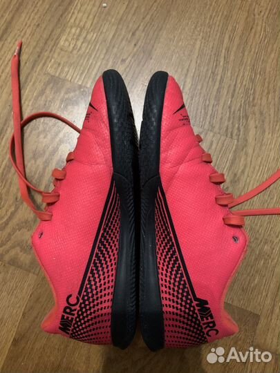 Футзалки nike р.32