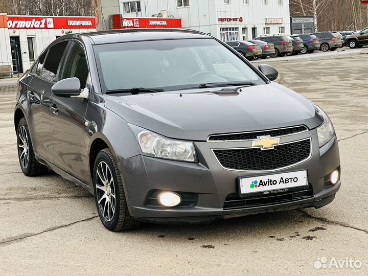 Chevrolet Cruze 1.8 AT, 2011, 244 000 км