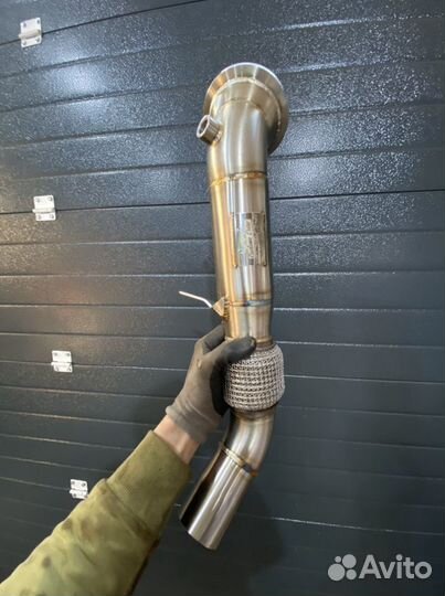 Даунпайп (Downpipe) B38 76мм для BMW