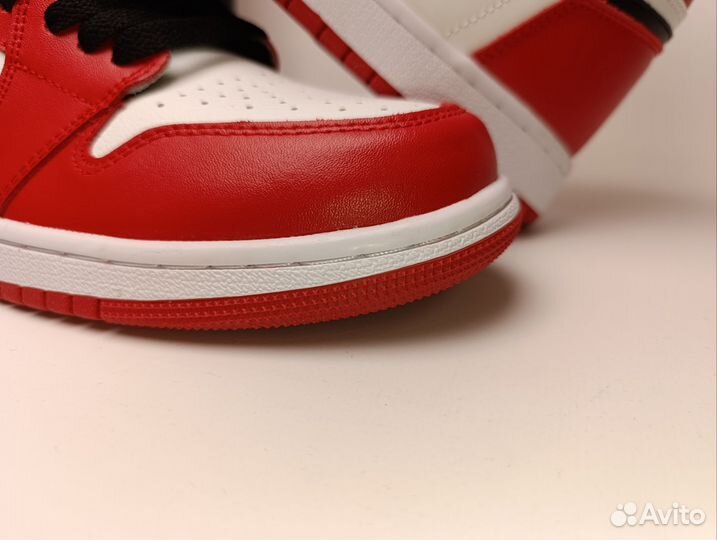 Nike AIR jordan 1 retro красно-белые